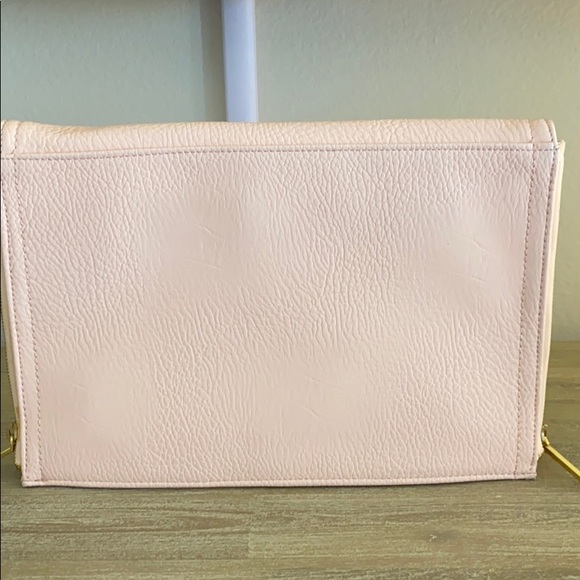 Light pink clutch - Picture 2 of 4
